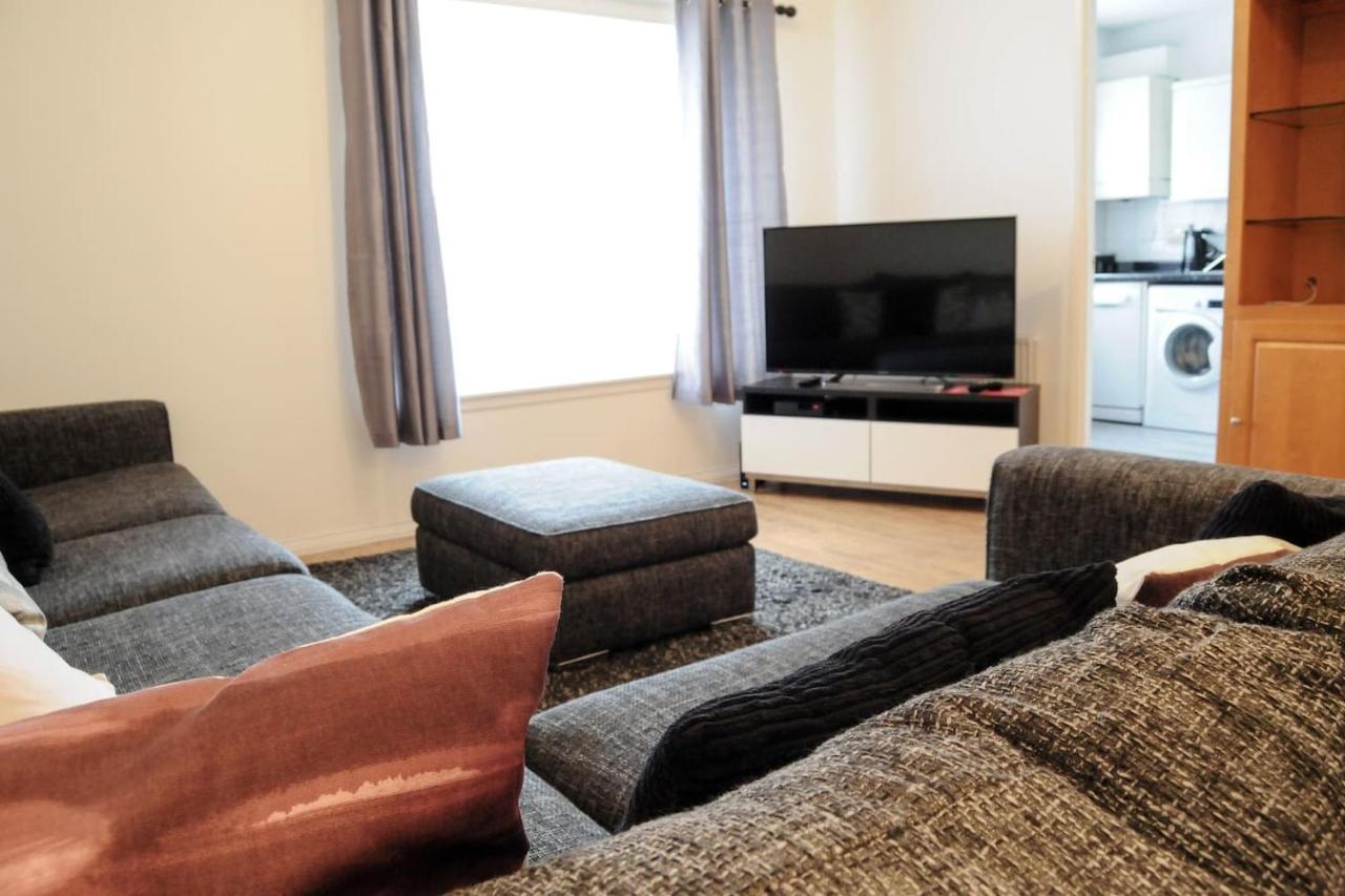 Peaceful And Quiet Apartment In A Bustling City 에든버러 외부 사진